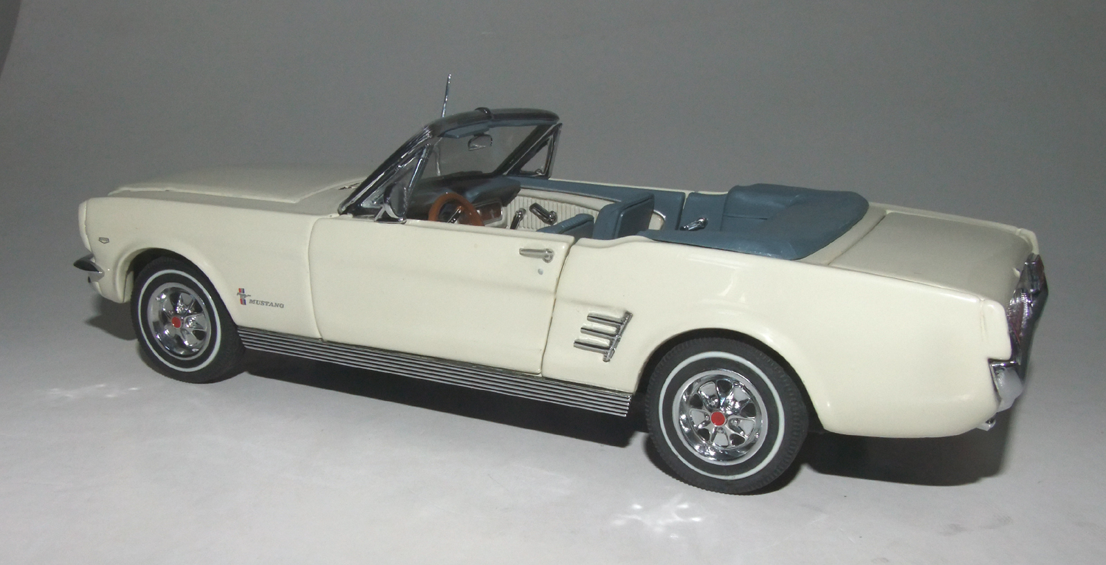 1966 Ford Mustang Convertible - Bild 2